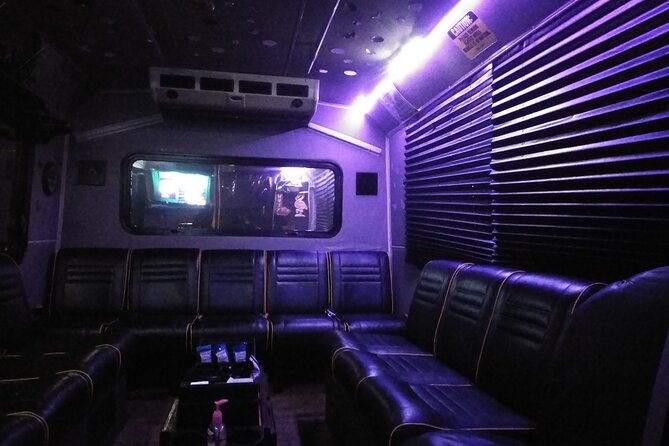 Private Houston Party Shuttle - Sum Up