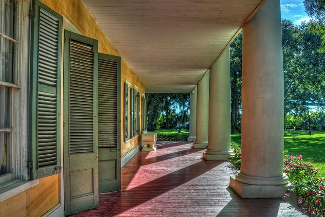 Private Louisiana Plantations Tour With Gourmet Lunch From New Orleans - Accessibility Features