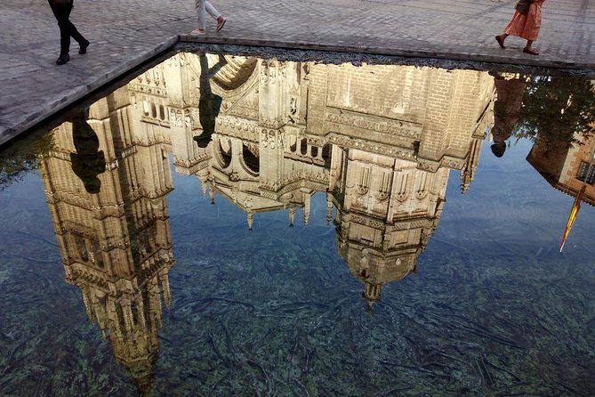 Private Tour of Medieval Toledo With a Licensed Guide - Meeting Point and Pickup Details