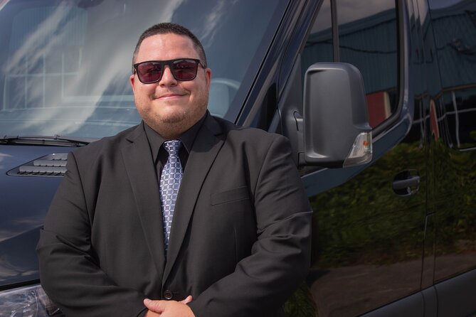 Private Transfer From Quebec City to YQB Airport - Multilingual Chauffeur Service