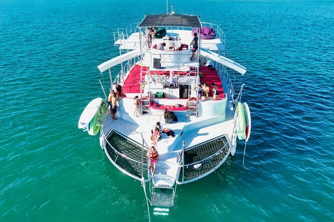 Private Yacht Charter on Chicafun 1 Waterslides All Inclusive - Booking and Inquiries