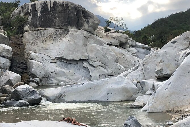 River Hiking Adventure + Lunch at Local's Farm - Highlights and Reviews
