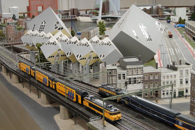 Skip the Line: Entrance Ticket to Miniworld Rotterdam - Food and Drink Guidelines