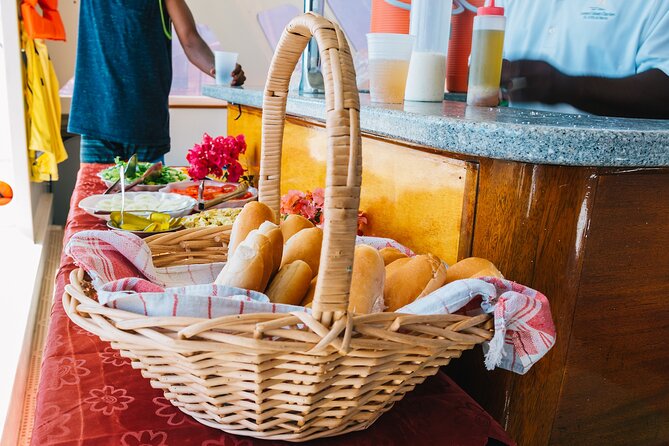Snorkel Lunch & Lounge: Bluewater or Snorkel and Lunch: Leeward - Time Allocation Preferences