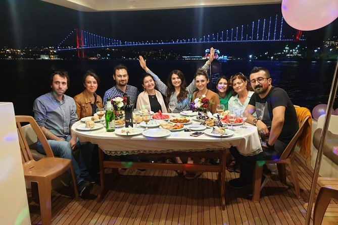 Sunset Cruise on Luxury Yacht in Istanbul Bosphorus - Traveler Reviews and Ratings Breakdown