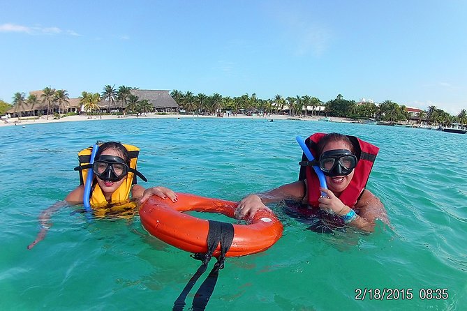 Swim With Sea Turtles - Exploring the Akumal Bay