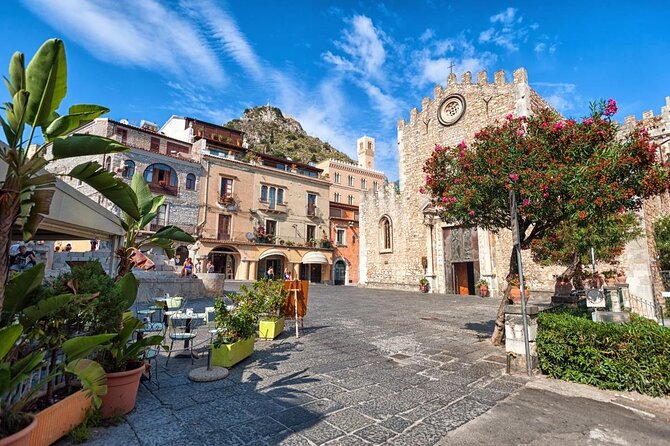 Taormina Premium Food & Wine Tour at Rooftops and Upscale Bars - Exploring Upscale Bars