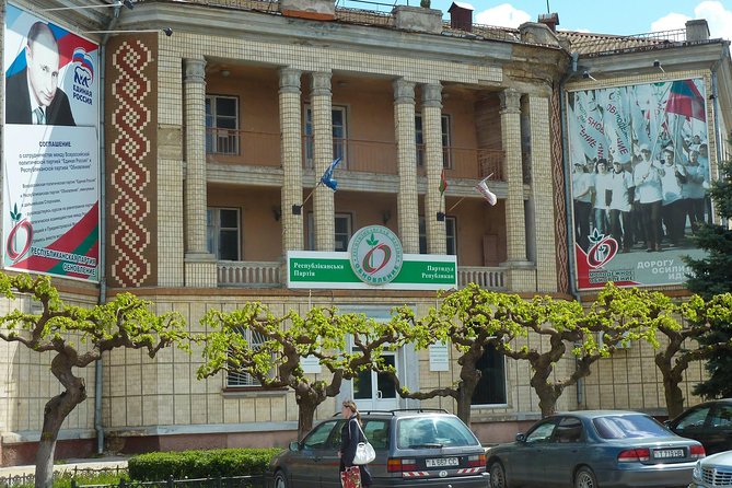 Transnistria - Back in the USSR - Visit to the Lenin Statue