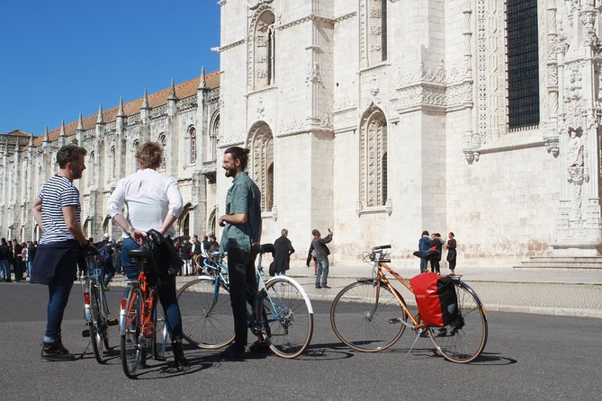 Vintage Bikes Tour - Informative Guide