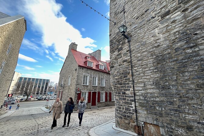 Walking Tour: Crimes, Revelations & Anecdotes in Quebec - Souvenir and Transportation Options