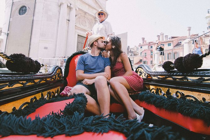 Whispers of Venice Private Gondola Experience - Important Considerations