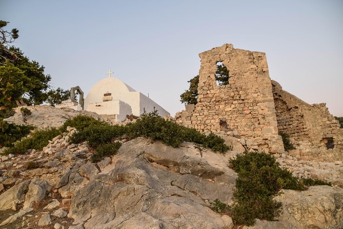Wine Tasting and Romantic Sunset in Monolithos - Positive Guest Experiences