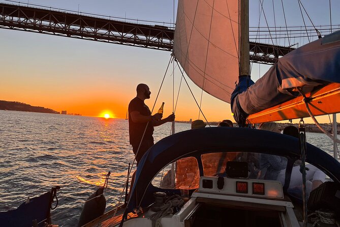 2-Hour Sailboat Private Tour in Lisbon - Ratings and Reviews