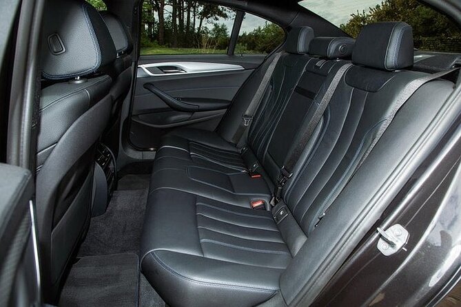 Arrival Transfer Faro Airport FAO to Vilamoura Area by Car or Van - Host Response
