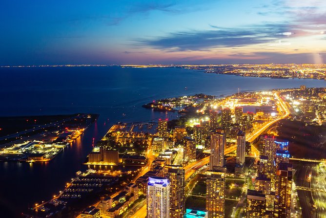 Arrival Transfer: Pearson Airport YYZ to Toronto in Luxury SUV - Additional Details