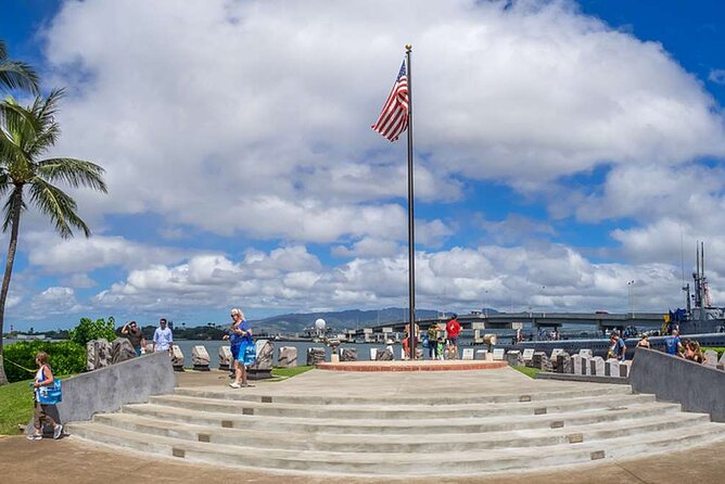 Deluxe Pearl Harbor, Arizona Memorial, and Visitor Center Tour - Tips for Your Visit