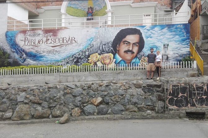 Full Day Pablo Escobar Tour - Visiting Escobars Residences
