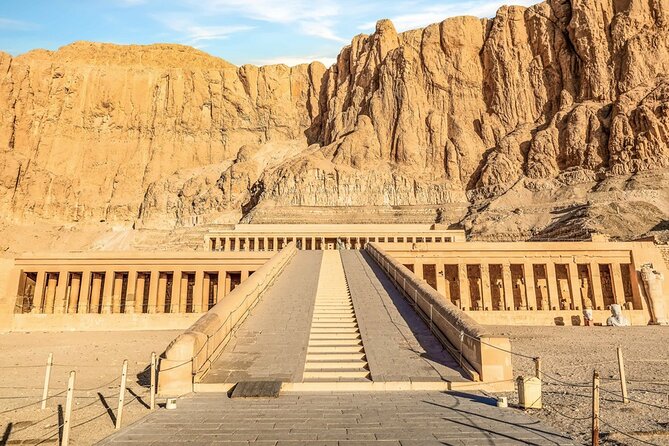 Luxor East and West Bank: Valley of the Kings, Habu Temple,Karnak&Luxor Temples - Accessibility and Suitability