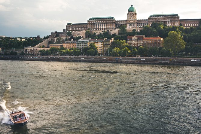 Luxurious, Private Day Cruise With a Water Limousine on the Danube - Personalized Sightseeing Experience