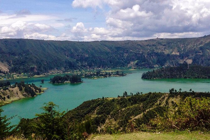 Private Day Trip To See The Wonderful Crater Lake Of Wenchi & Ancient Churches - Dining and Entertainment