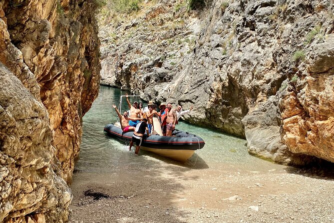 Private Speedboat For The Grand Tour Of National Park & Grama Bay - Grama Bay Highlights