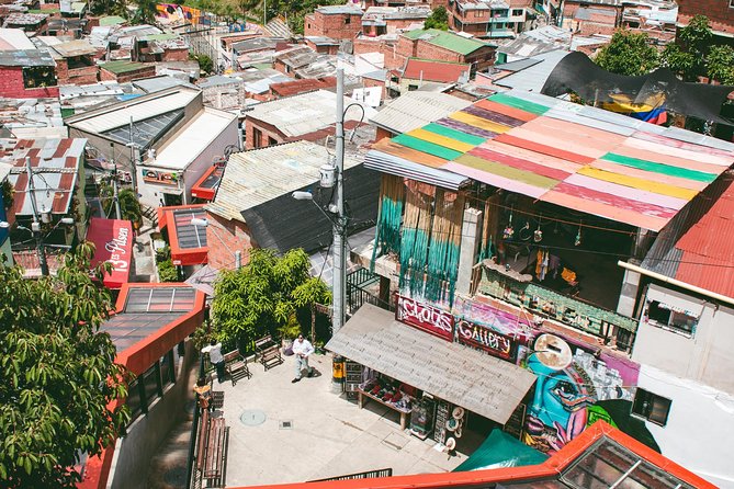 Private Tour: Street Art in Medellín - Urban Art & Cultural Identity - Exploring Comuna 13s Turbulent History