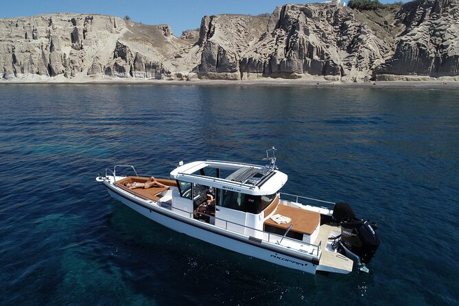 Santorini Half Day Motorcruiser Private Cruise Incl. Meal,Drinks &Free Transport - Boat Comfort and Speed