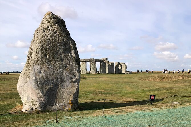Shore Excursion Stonehenge & Salisbury Cathedral (Magna Carta) - Ask Away