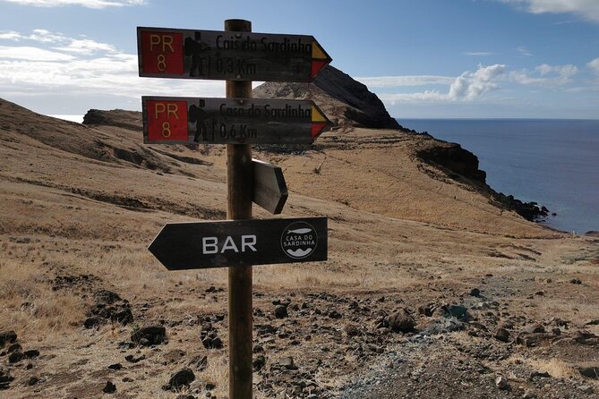 Transfer and Hiking PR8 Sao Lourenço - What to Bring and Wear