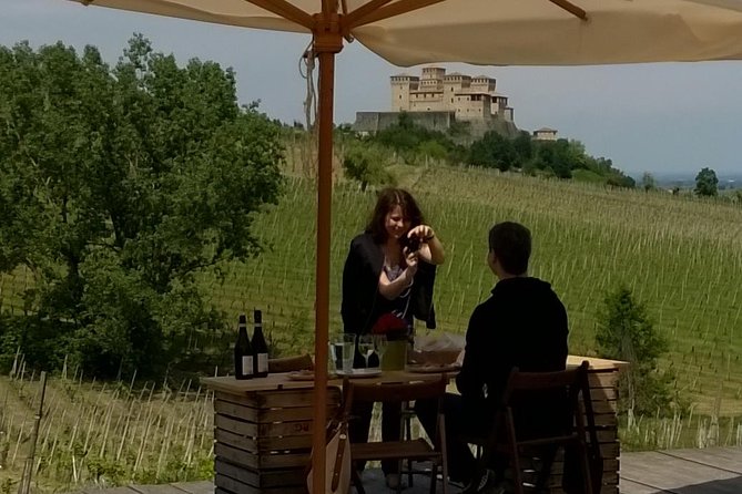 A Love and Wine Story in Parma Valley - Exploring the Torrechiara Castle