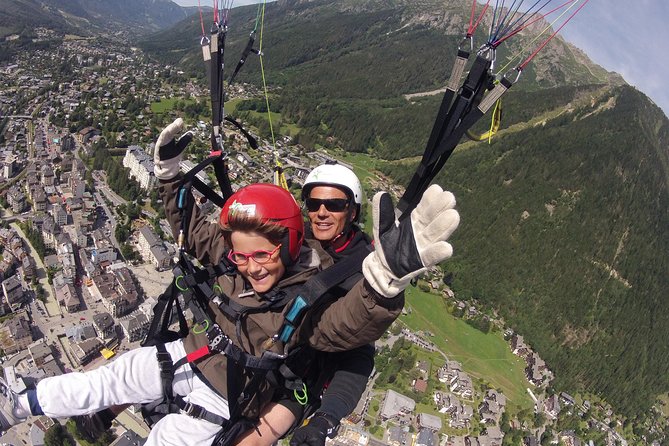 Acrobatic Paragliding Tandem Flight Over Chamonix - Good To Know
