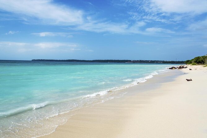 Adventure a Beach Day to Baru Lunch and Pickup in Cartagena - About Your Stay
