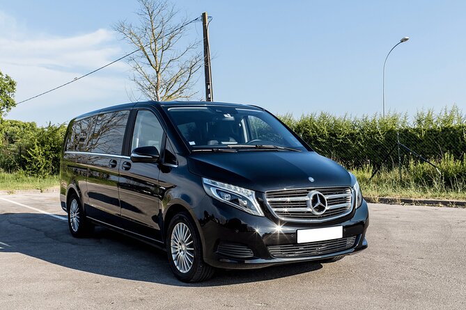 Arrival Private Transfer From Prague Airport PRG to Prague City in Car/Van - Key Points