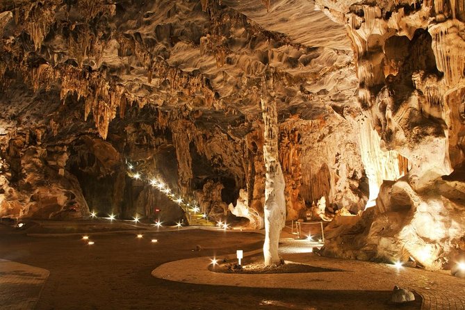 Cango Caves Oudtshoorn Day Tour - Good To Know