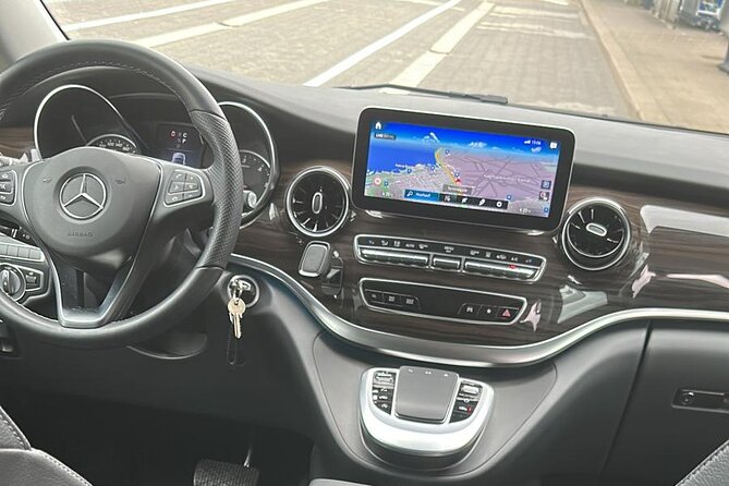 Copenhagen Airport Transfer Service | English Speaking Driver - Good To Know
