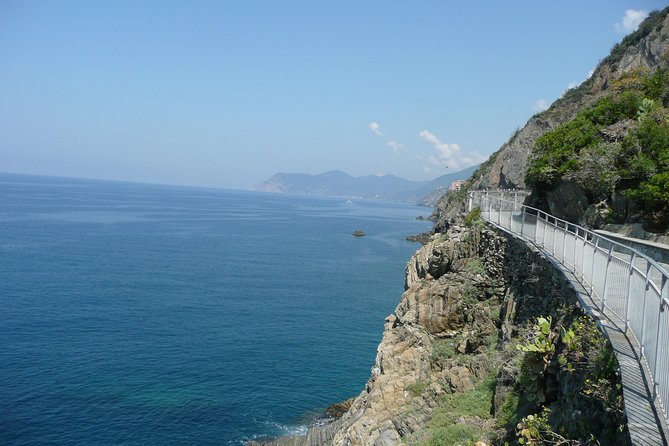 Day Trip to Cinque Terre by Deluxe Minivan & Hiking - Good To Know