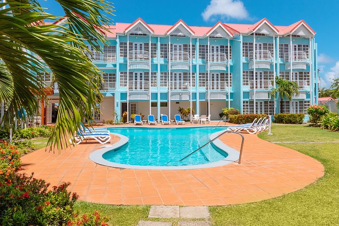 Deluxe Playpass at Bay Gardens Beach Resort & Spa With Massage - Overview of the Deluxe Playpass