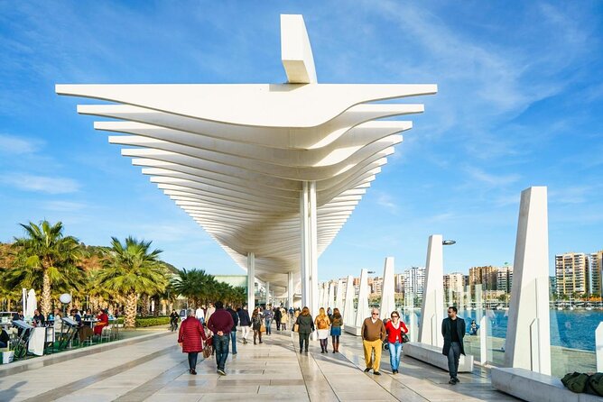 Discover Malaga'S Most Photogenic Spots With a Local - Key Points