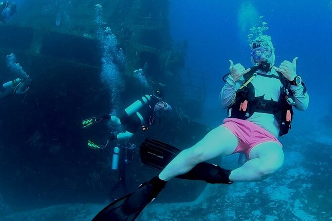 Discover Scuba Diving in Roatan at Upachaya With Private Transfer - About Your Stay