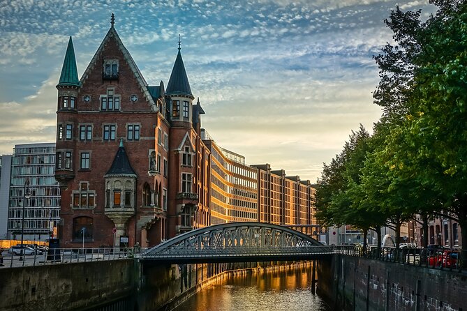E-Scavenger Hunt Hamburg: Explore the City at Your Own Pace - Key Points