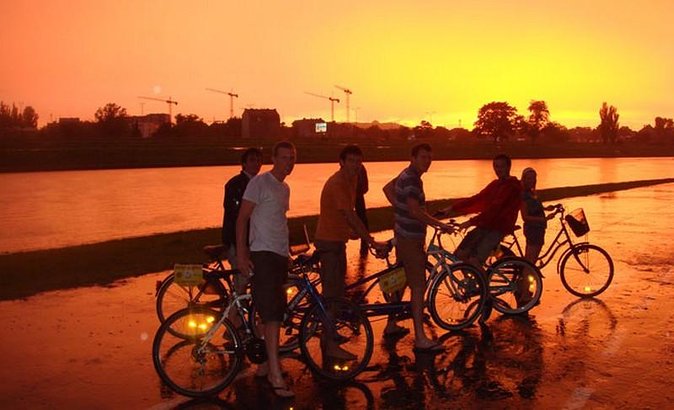 Evening Bike Tour of Krakow Review - Key Points