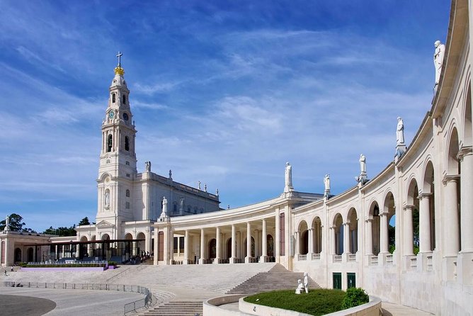 Fátima Full Day Trip From Lisbon in Private Vehicle - Overview of the Tour