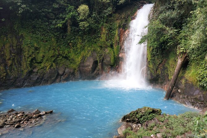 From La Fortuna: Río Celeste Waterfall, Tubing Tour and Lunch - About Your Stay