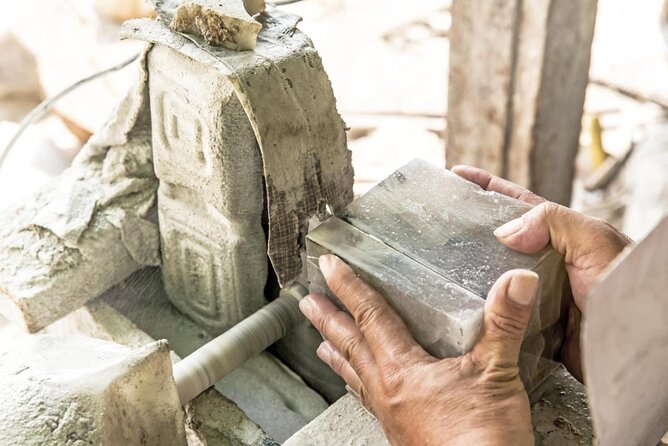 Full-Day Tour: Colonial Antigua, Jade Factory and Textile Experience From Guatemala City - Good To Know
