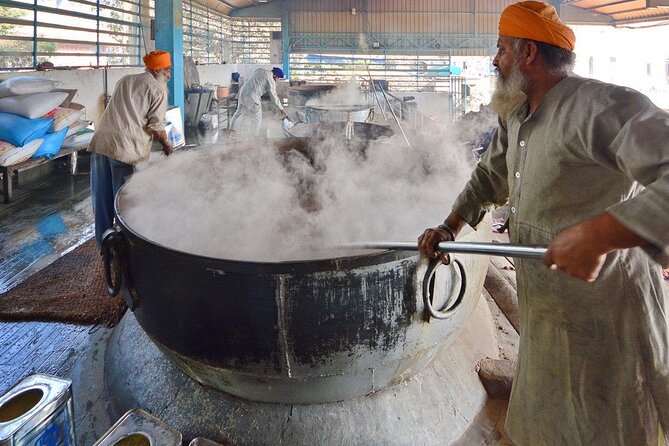 Guided Tour to Golden Temple With Punjabi Breakfast - Good To Know