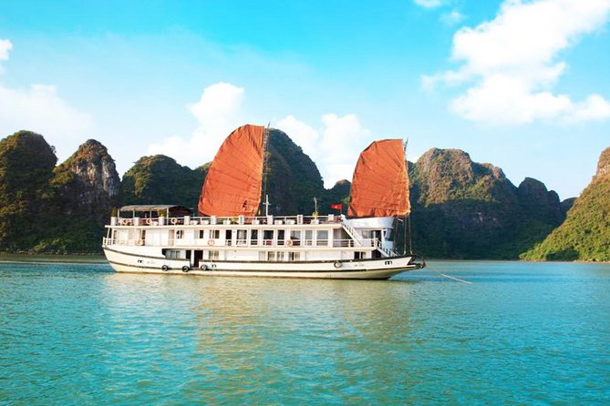 Ha Long Bay 2D1N on a 4-Star Cruise - Experience Overview