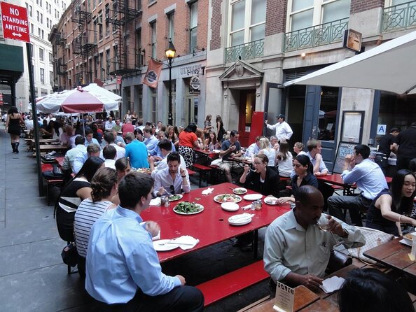 History Tour Pub Crawl of Historic Stone Street