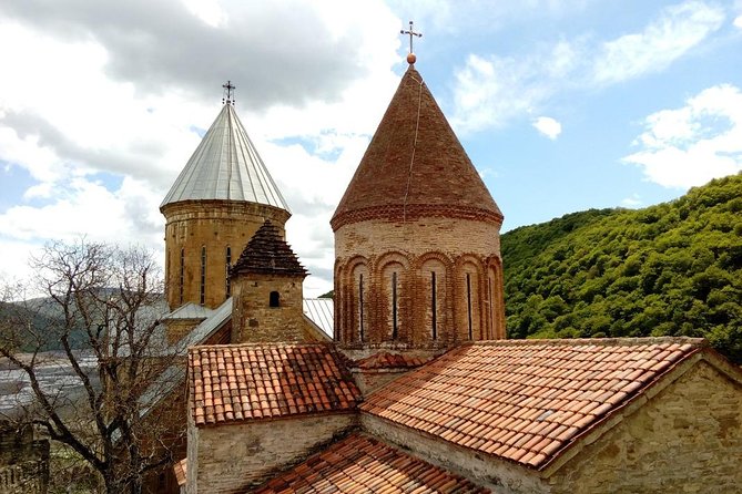 KAZBEGI & GUDAURI Day Tour From Kutaisi - Tour Overview