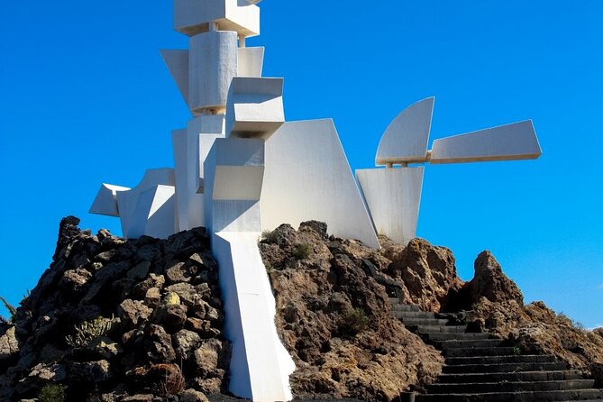 Lanzarote: Corona Volcano, Lava Caves, Cesar Manrique Bus Tour - Good To Know