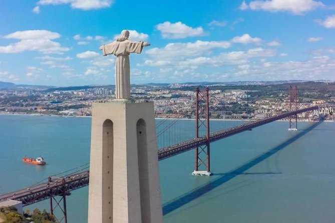 Lisbon Friendly and Familiar Tour Review - Key Points